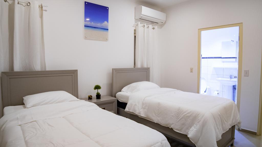 Villa Noah Palm Beach Luaran gambar